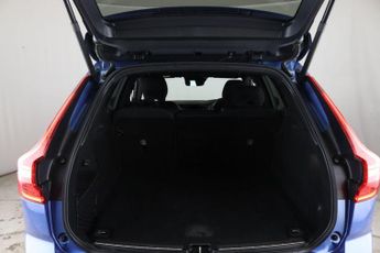 Volvo XC60 2.0 B5 MHEV R-Design Auto Euro 6 (s/s) 5dr