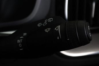 Volvo XC60 2.0 B5 MHEV R-Design Auto Euro 6 (s/s) 5dr