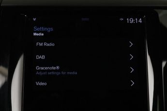 Volvo XC60 2.0 B5 MHEV R-Design Auto Euro 6 (s/s) 5dr