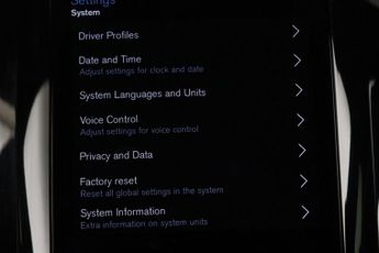 Volvo XC60 2.0 B5 MHEV R-Design Auto Euro 6 (s/s) 5dr