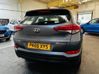 Hyundai TUCSON 1.7 CRDi Blue Drive SE Nav DCT Euro 6 (s/s) 5dr