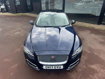 Jaguar XJ 3.0d V6 Autobiography Auto Euro 6 (s/s) 4dr (LWB)