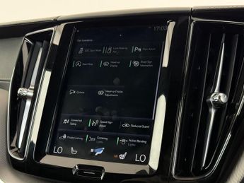 Volvo XC60 2.0 B5 MHEV R-Design Pro Auto AWD Euro 6 (s/s) 5dr