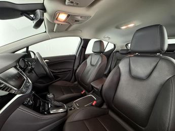 Vauxhall Astra 1.4i Turbo Elite Nav Auto Euro 6 (s/s) 5dr