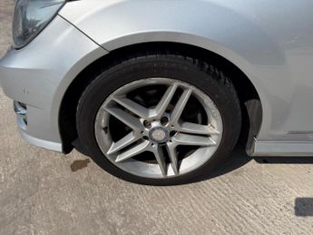 Mercedes-Benz C Class 2.1 C220 CDI AMG Sport G-Tronic+ Euro 5 (s/s) 4dr