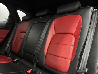 Jaguar F-PACE 2.0 D180 R-Sport Auto AWD Euro 6 (s/s) 5dr
