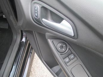 Ford Focus 1.0T EcoBoost Zetec S Auto Euro 6 (s/s) 5dr