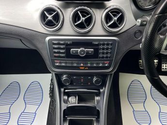 Mercedes-Benz GLA 2.1 GLA220 CDI AMG Line 7G-DCT 4MATIC Euro 6 (s/s) 5dr