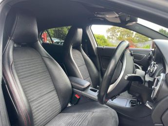 Mercedes-Benz GLA 2.1 GLA220 CDI AMG Line 7G-DCT 4MATIC Euro 6 (s/s) 5dr