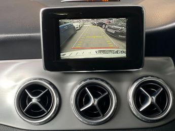 Mercedes-Benz GLA 2.1 GLA220 CDI AMG Line 7G-DCT 4MATIC Euro 6 (s/s) 5dr