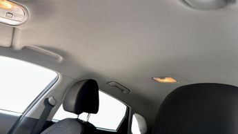 Hyundai Kona 1.6GDi Hybrid Premium 5dr Automatic