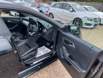 Mercedes-Benz CLA 2.1 CLA220d AMG Line Coupe 7G-DCT Euro 6 (s/s) 4dr