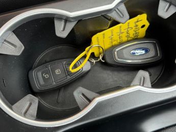 Ford Kuga 2.0 TDCi Titanium Powershift AWD Euro 5 5dr