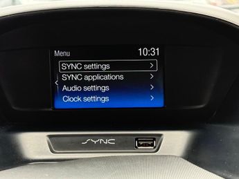 Ford Kuga 1.5T EcoBoost Zetec Auto AWD Euro 6 (s/s) 5dr
