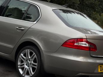 Skoda Superb 1.8 TSI Elegance DSG Euro 4 5dr