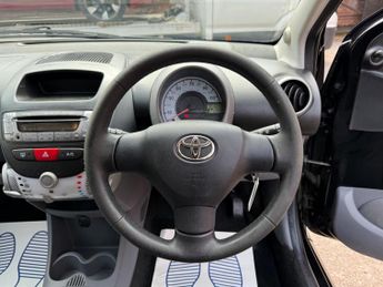Toyota AYGO 1.0 VVT-i Black MultiMode Euro 4 5dr (AC)