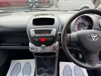 Toyota AYGO 1.0 VVT-i Black MultiMode Euro 4 5dr (AC)