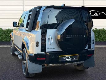 Land Rover Defender 110 3.0 D250 MHEV X-Dynamic HSE Auto 4WD Euro 6 (s/s) 5dr
