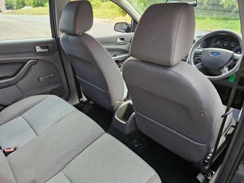 Ford Focus 1.6 LX 5dr