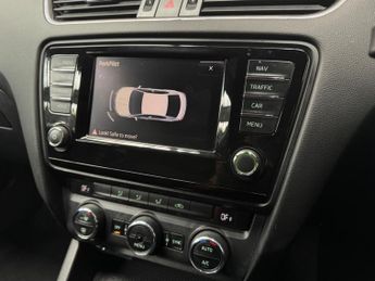 Skoda Octavia 2.0 TDI vRS DSG Euro 6 (s/s) 5dr (SNav)
