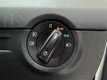Skoda Octavia 2.0 TDI vRS DSG Euro 6 (s/s) 5dr (SNav)