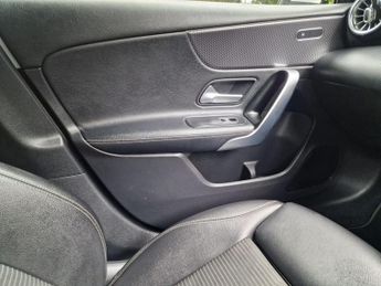 Mercedes-Benz A Class 1.5 A180d Sport (Premium) 7G-DCT Euro 6 (s/s) 5dr