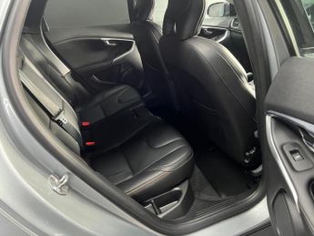 Volvo V40 Cross Country 1.6 D2 Lux Nav Powershift Euro 5 (s/s) 5dr
