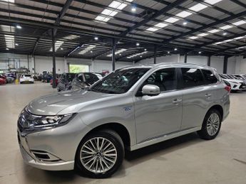 Mitsubishi Outlander 2.4h TwinMotor 13.8kWh 4h CVT 4WD Euro 6 (s/s) 5dr