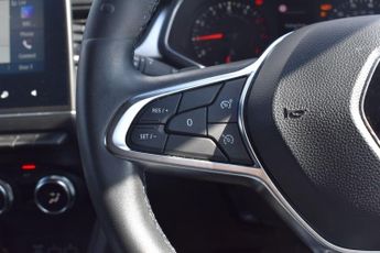 Renault Captur 1.3 TCe Iconic EDC Euro 6 (s/s) 5dr