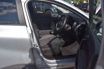 Renault Captur 1.3 TCe Iconic EDC Euro 6 (s/s) 5dr