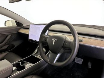 Tesla Model 3 Standard Range Plus Auto RWD 4dr