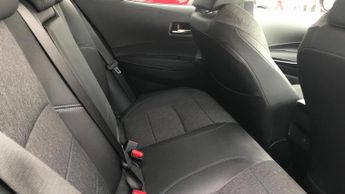 Toyota Corolla 1.8 VVT-h Design CVT Euro 6 (s/s) 5dr