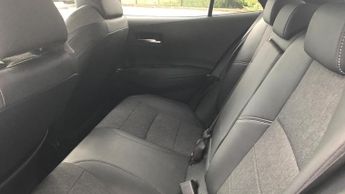 Toyota Corolla 1.8 VVT-h Design CVT Euro 6 (s/s) 5dr