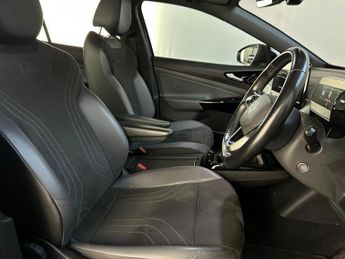 Volkswagen ID.4 Pro Performance 77kWh Life Auto 5dr