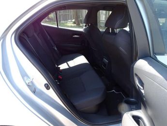 Toyota Corolla 1.8 VVT-h Icon Tech CVT Euro 6 (s/s) 5dr