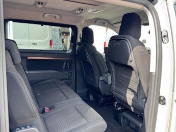 TOYOTA PROACE VERSO 2.0D Family Medium MPV 5dr Diesel Auto MWB Euro 6 (s/s) (8 Seat)