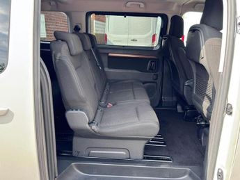 TOYOTA PROACE VERSO 2.0D Family Medium MPV 5dr Diesel Auto MWB Euro 6 (s/s) (8 Seat)