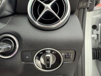 Mercedes-Benz SLK 1.8 SLK200 BlueEfficiency AMG Sport Edition 125 G-Tronic+ Euro 5