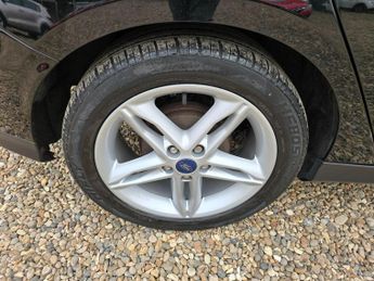 Ford Focus 1.0T EcoBoost Titanium Auto Euro 6 (s/s) 5dr