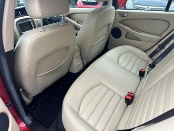 Jaguar X-Type 2.2D DPF SE 4dr