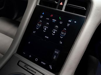 Porsche Taycan Performance Plus 93.4kWh Turbo Saloon 4dr Electric Auto 4WD (680