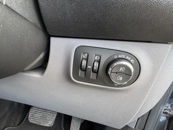 Vauxhall Corsa 1.4i SE Auto Euro 6 3dr