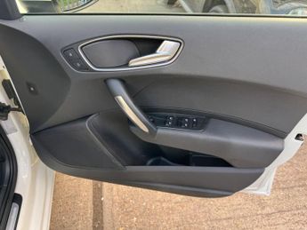 Audi A1 1.4 TFSI Sport Sportback S Tronic Euro 5 (s/s) 5dr