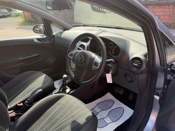 Vauxhall Corsa 1.4i 16v Club 5dr