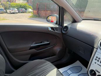 Vauxhall Corsa 1.4i 16v Club 5dr
