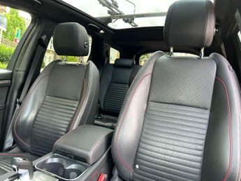 Land Rover Discovery Sport 1.5 P300e 12.2kWh R-Dynamic HSE Auto 4WD Euro 6 (s/s) 5dr