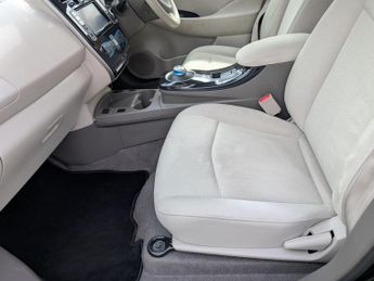 Nissan Leaf 24kWh Auto 5dr