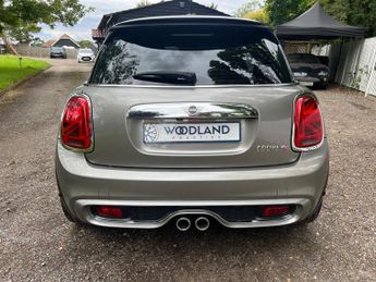 MINI Hatch 2.0 Cooper S Exclusive Steptronic Euro 6 (s/s) 3dr