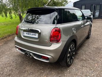 MINI Hatch 2.0 Cooper S Exclusive Steptronic Euro 6 (s/s) 3dr