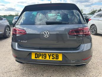 Volkswagen e-Golf 35.8kWh e-Golf Auto 5dr